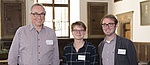 Portrait von Horst Wiechers, Regionalsprecher von "Gegen Vergessen - für Demokratie" mit Ellen Schlunck und Stefan Querl aus der Villa ten Hompel (v.l.n.r., Foto: Angela von Brill)
